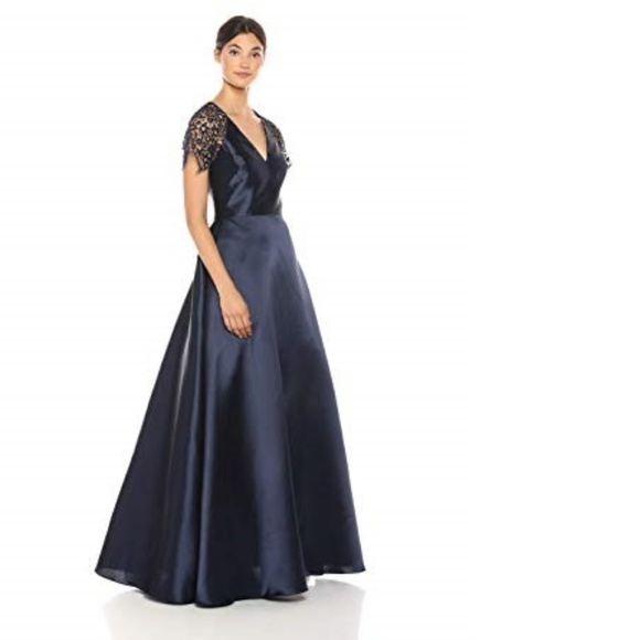 New ML Monique Lhuillier  Navy Lace Sleeve gown - Picture 2 of 8